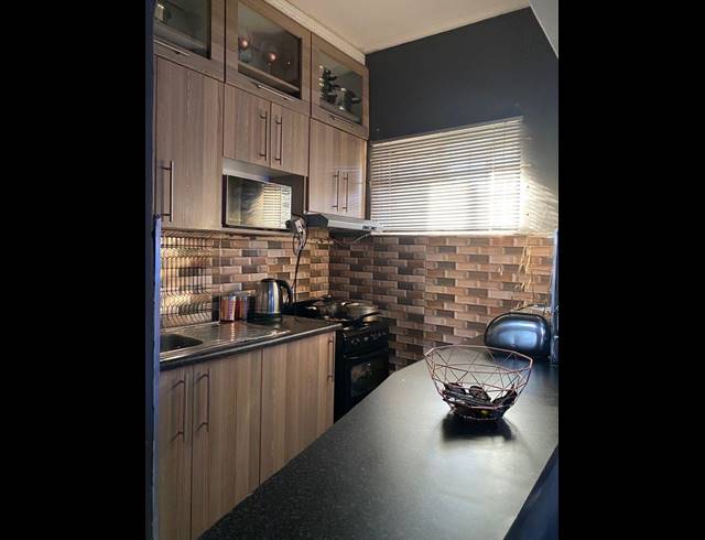0.5 BEDROOM FLAT FOR SALE IN GLENWOOD